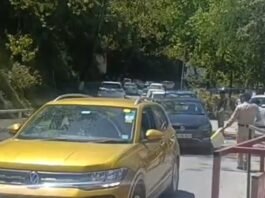 सप्ताहांत पर सोलन–शिमला मार्ग पर बढ़ा ट्रैफिक वॉल्यूम, पुलिस की सक्रिय व्यवस्था से यातायात रहा सुचारू