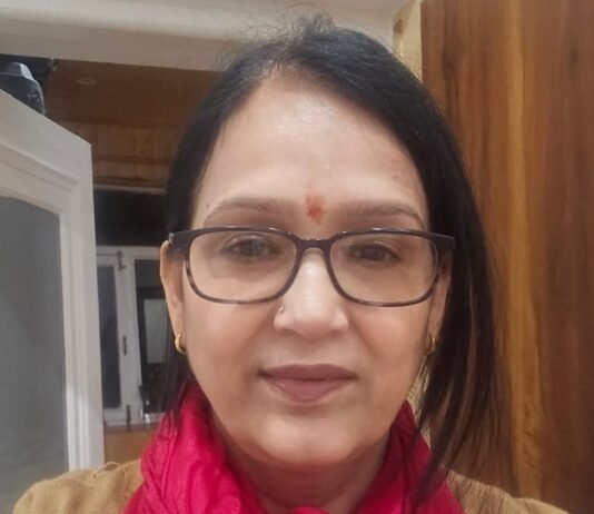 सरकाघाट में 19 वर्षीय युवती की निर्मम हत्या पर महिला आयोग सख्त, दोषी को फांसी देने की मांग