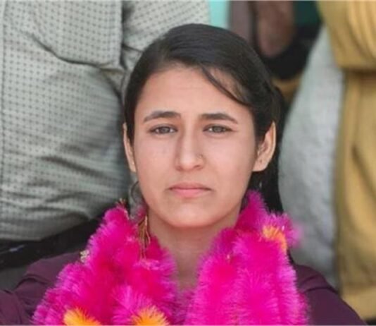HPBOSE 12वीं परीक्षा परिणाम: सिरमौर की आरुषि ने प्रदेश में हासिल किया दूसरा स्थान