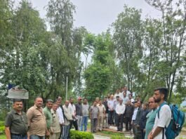 राजगढ़ में कांग्रेस की जोन कोऑर्डिनेटर बैठक आयोजित, राजा वीरभद्र सिंह व सदानंद को दी श्रद्धांजलि