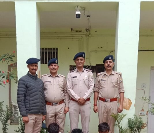सोलन में सनसनी: पत्नी की हत्या की साजिश नाकाम, 80 मीटर गहरी खाई में फेंकने वाले तीन आरोपी आधे घंटे में गिरफ्तार