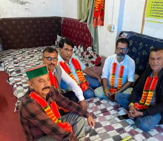 कॉम्प्लेक्स सिस्टम पर बढ़ा विरोध, सिरमौर के शिक्षक भी क्रमिक अनशन में शामिल
